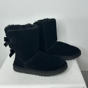 UGG Australia Bailey Bow II Black Sheepskin Boots Women’s Size 7